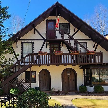 Lily Creek Lodge Далонега Екстериор снимка